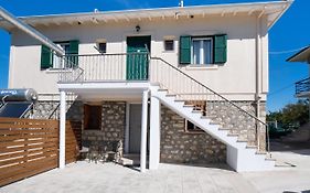 Boursinos Cozy Apartments